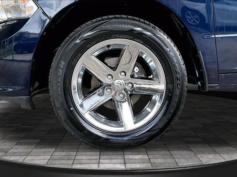 Used 2015 RAM 1500 Express RWD image 31