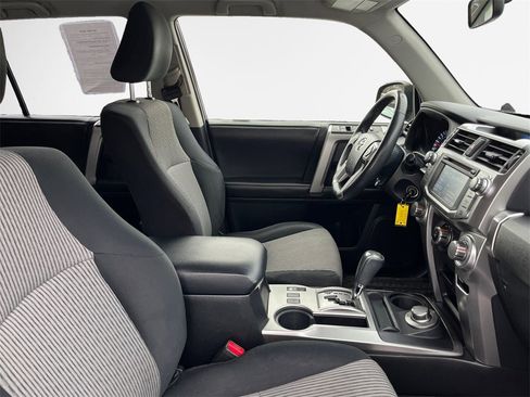 Used 2015 Toyota 4Runner SR5 image 27