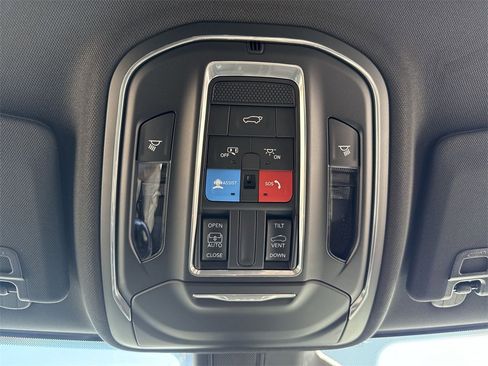 New 2025 Jeep Grand Cherokee L Laredo w/ Luxury Tech Group I image 16