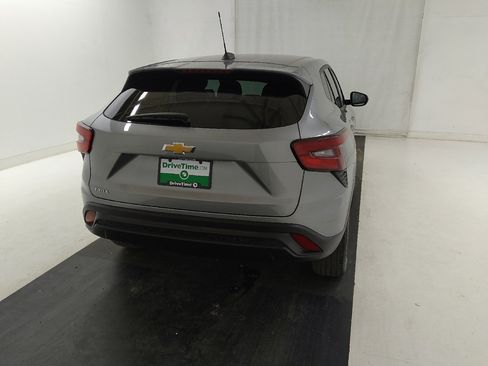 Used 2024 Chevrolet Trax LS w/ Driver Confidence Package FWD image 7
