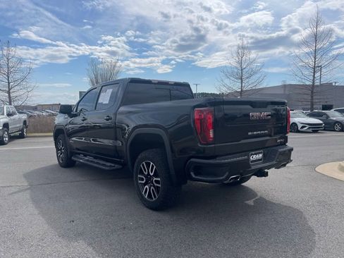 Used 2021 GMC Sierra 1500 AT4 w/ Off-Road Performance Package image 5