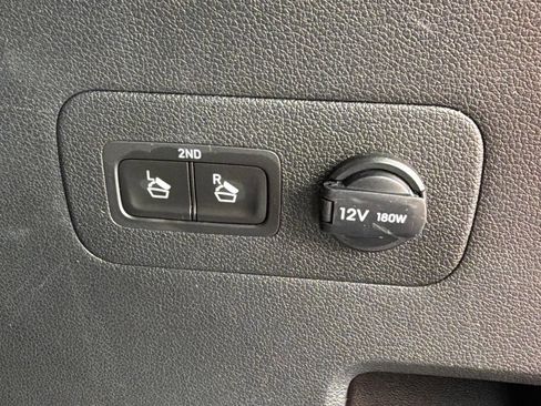 Used 2020 Hyundai Santa Fe SEL w/ Convenience Package FWD image 25