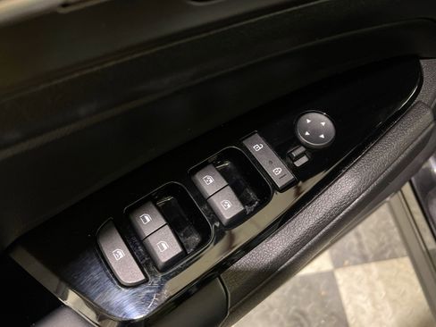 Used 2023 Kia Sportage EX image 30
