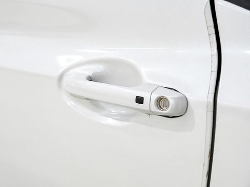 Used 2013 Hyundai Genesis 3.8 image 34