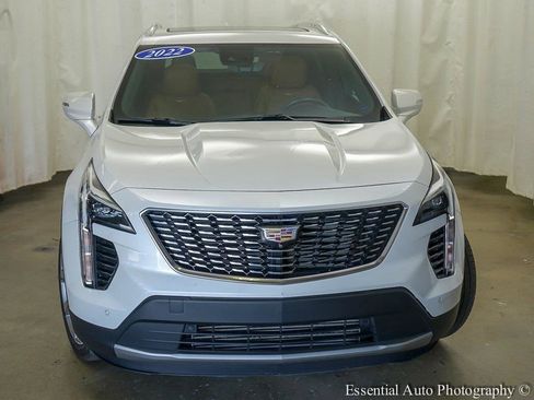 Used 2022 Cadillac XT4 Premium Luxury w/ Enhanced Visibility Package image 4