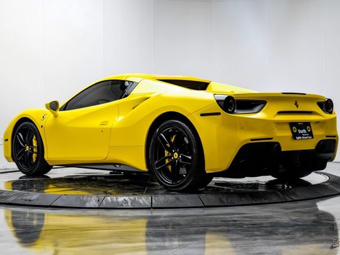 Used 2017 Ferrari 488 Spider image 13