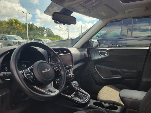 Used 2025 Kia Soul EX FWD image 7