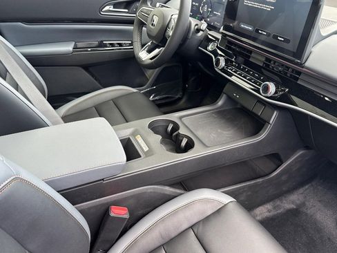 New 2026 Honda Prologue Touring image 15