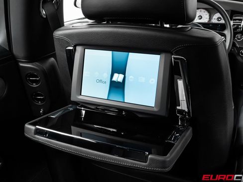 Used 2014 Rolls-Royce Ghost RWD image 27