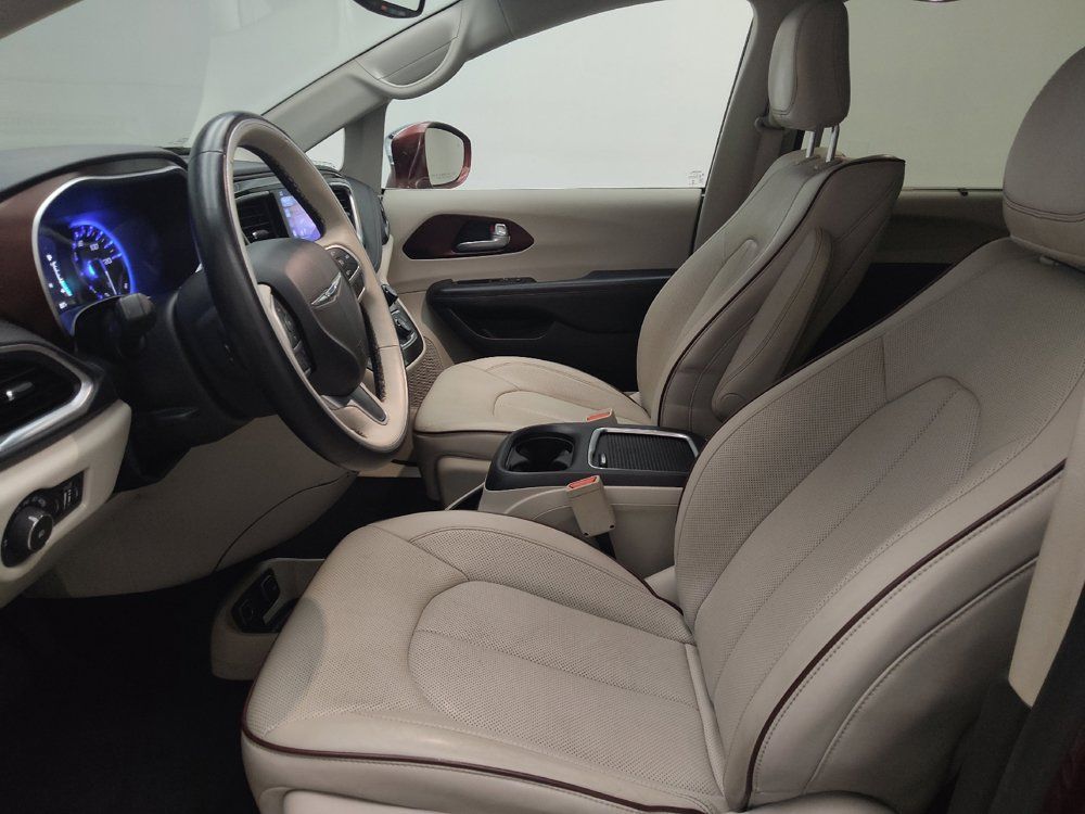 Used 2017 Chrysler Pacifica Limited FWD image 17