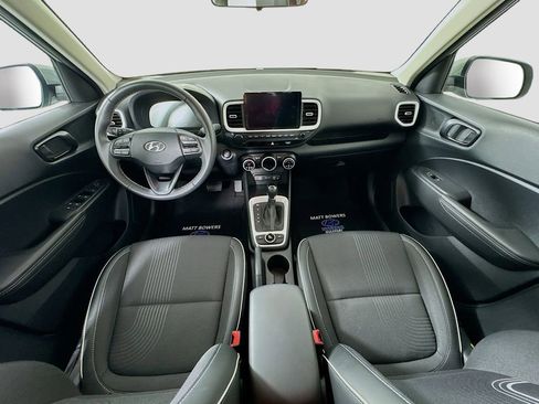 Certified 2025 Hyundai Venue Limited image 35