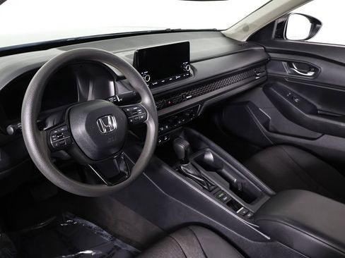 Used 2025 Honda Accord SE image 27