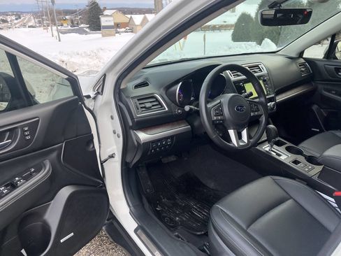 Used 2017 Subaru Outback 2.5i Limited image 12