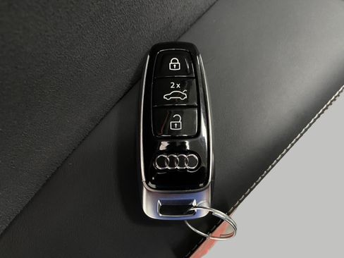 Used 2024 Audi SQ8 Prestige AWD/4WD image 33