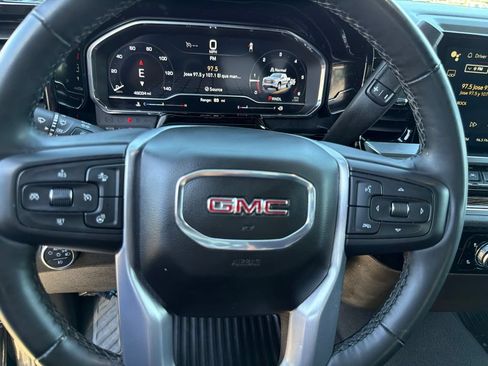 Used 2024 GMC Sierra 1500 Elevation AWD/4WD image 17