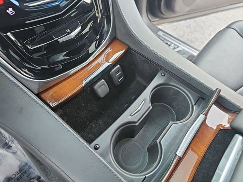 Used 2018 Cadillac Escalade ESV Premium Luxury image 27