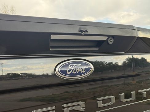 Used 2022 Ford F350 Lariat w/ Lariat Ultimate Package AWD/4WD image 15