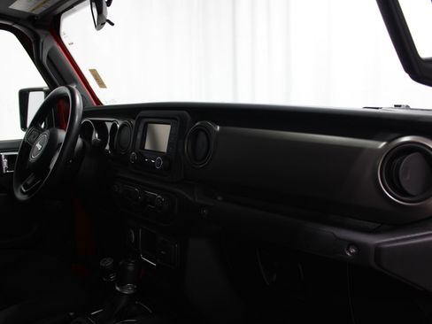 Used 2021 Jeep Gladiator Sport AWD/4WD image 25