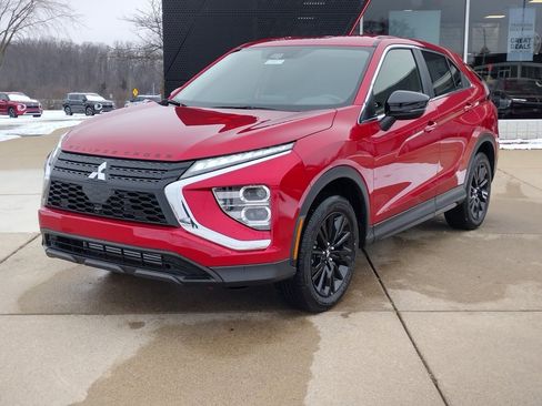 New 2026 Mitsubishi Eclipse Cross LE image 1