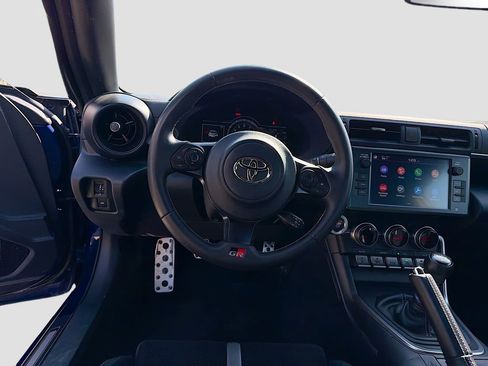 Used 2024 Toyota GR86 Premium image 21