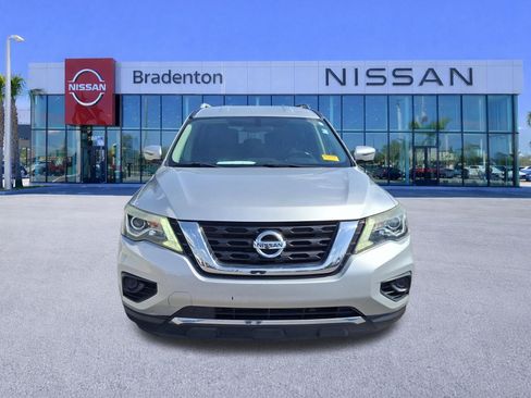 Used 2018 Nissan Pathfinder S FWD image 2