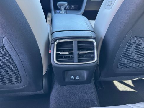 Used 2025 Genesis G70 3.3T Advanced w/ Sport Prestige Package image 32