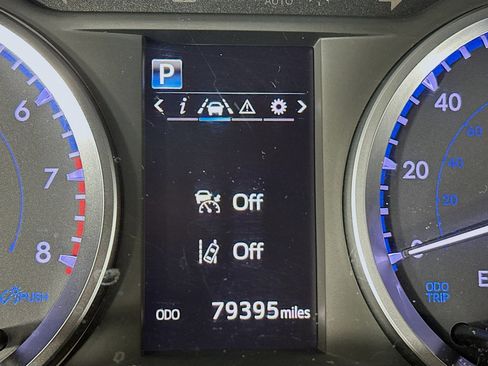 Used 2019 Toyota Highlander LE image 18