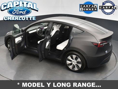 Used 2022 Tesla Model Y Long Range image 30