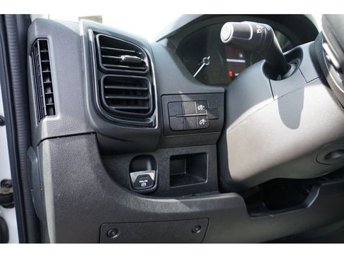 Used 2023 RAM ProMaster 2500 image 16