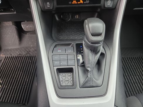 Certified 2024 Toyota RAV4 LE image 25