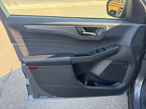 Certified 2024 Ford Escape Active AWD/4WD image 14