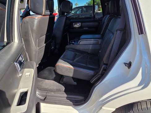 Used 2007 Lincoln Navigator 2WD image 20