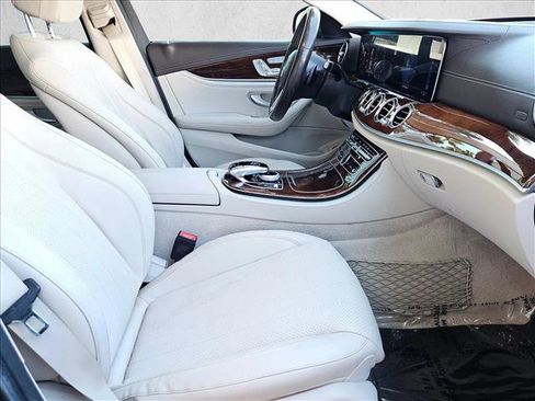 Used 2019 Mercedes-Benz E 300 image 22