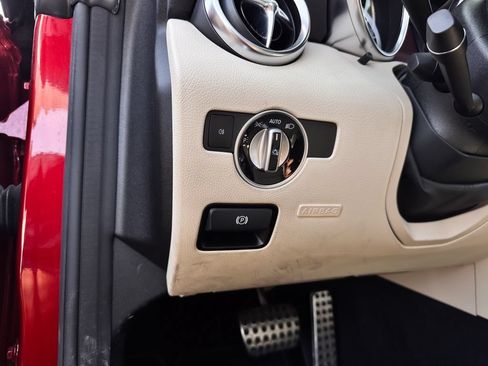 Used 2016 Mercedes-Benz SLK 300 image 20