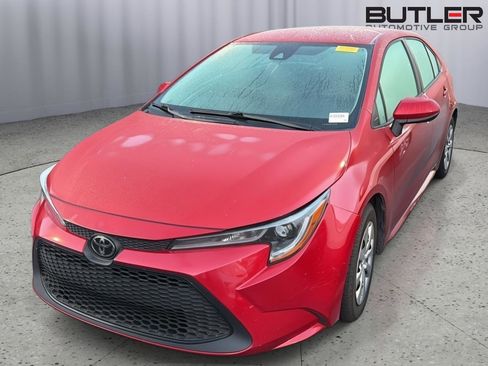 Used 2020 Toyota Corolla LE FWD image 2