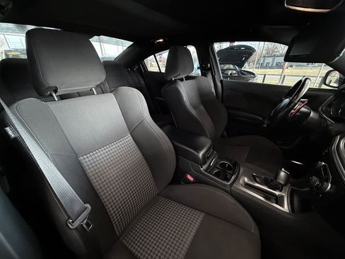 Used 2021 Dodge Charger R/T w/ Blacktop Package image 28