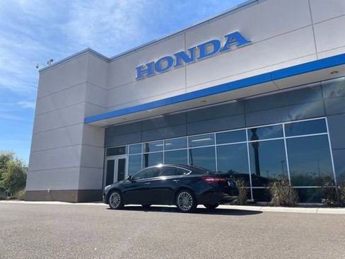 Used 2018 Toyota Avalon Limited w/ Carpet Mat Package image 19