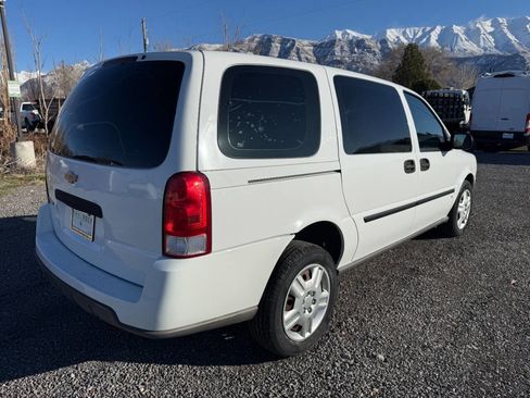 Used 2008 Chevrolet Uplander image 3