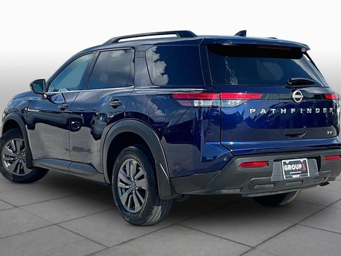 Used 2024 Nissan Pathfinder SV FWD image 12