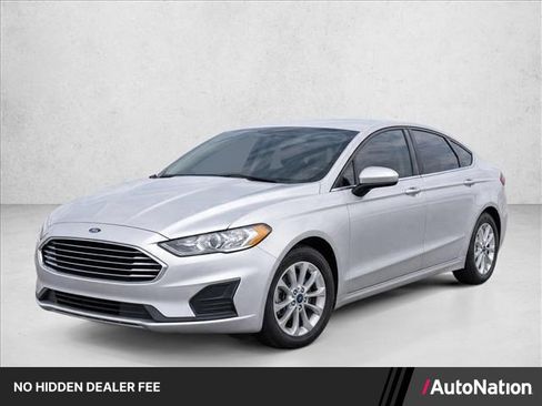 Used 2019 Ford Fusion SE FWD image 1