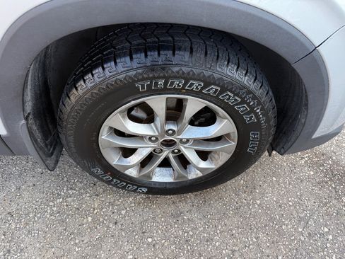 Used 2020 Hyundai Santa Fe SE FWD image 13