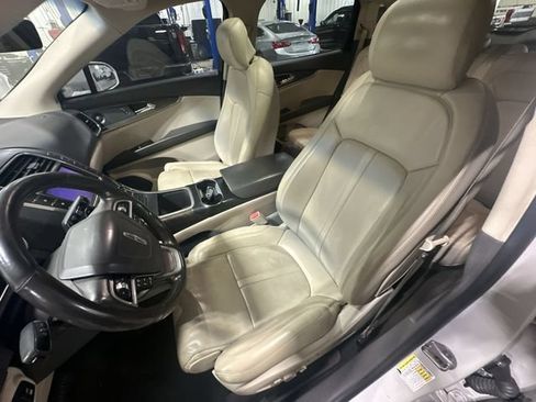 Used 2020 Lincoln Nautilus Reserve w/ Equipment Group 201A AWD/4WD image 17