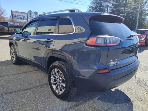 Used 2019 Jeep Cherokee Latitude Plus w/ Cold Weather Group image 6