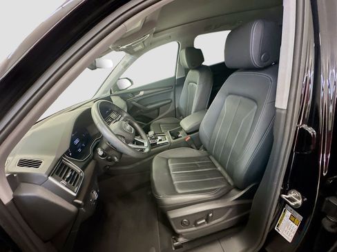 Used 2023 Audi Q5 2.0T Premium Plus w/ Premium Plus Package AWD/4WD image 13
