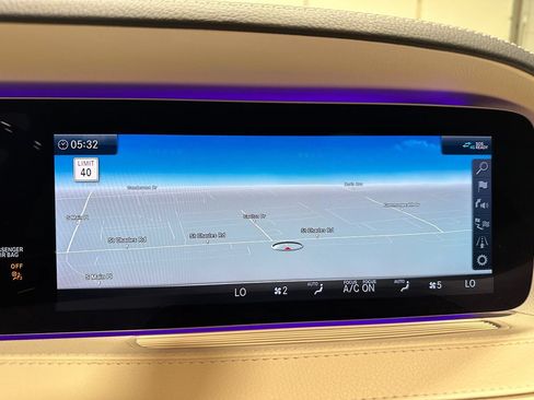 Used 2020 Mercedes-Benz S 560 4MATIC Sedan image 38