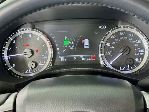 Certified 2024 Toyota Highlander XSE AWD/4WD image 12