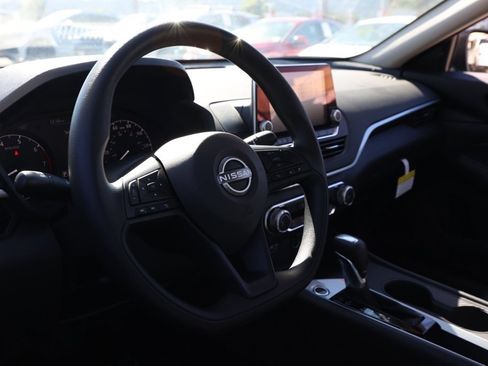 Certified 2025 Nissan Altima 2.5 S image 14