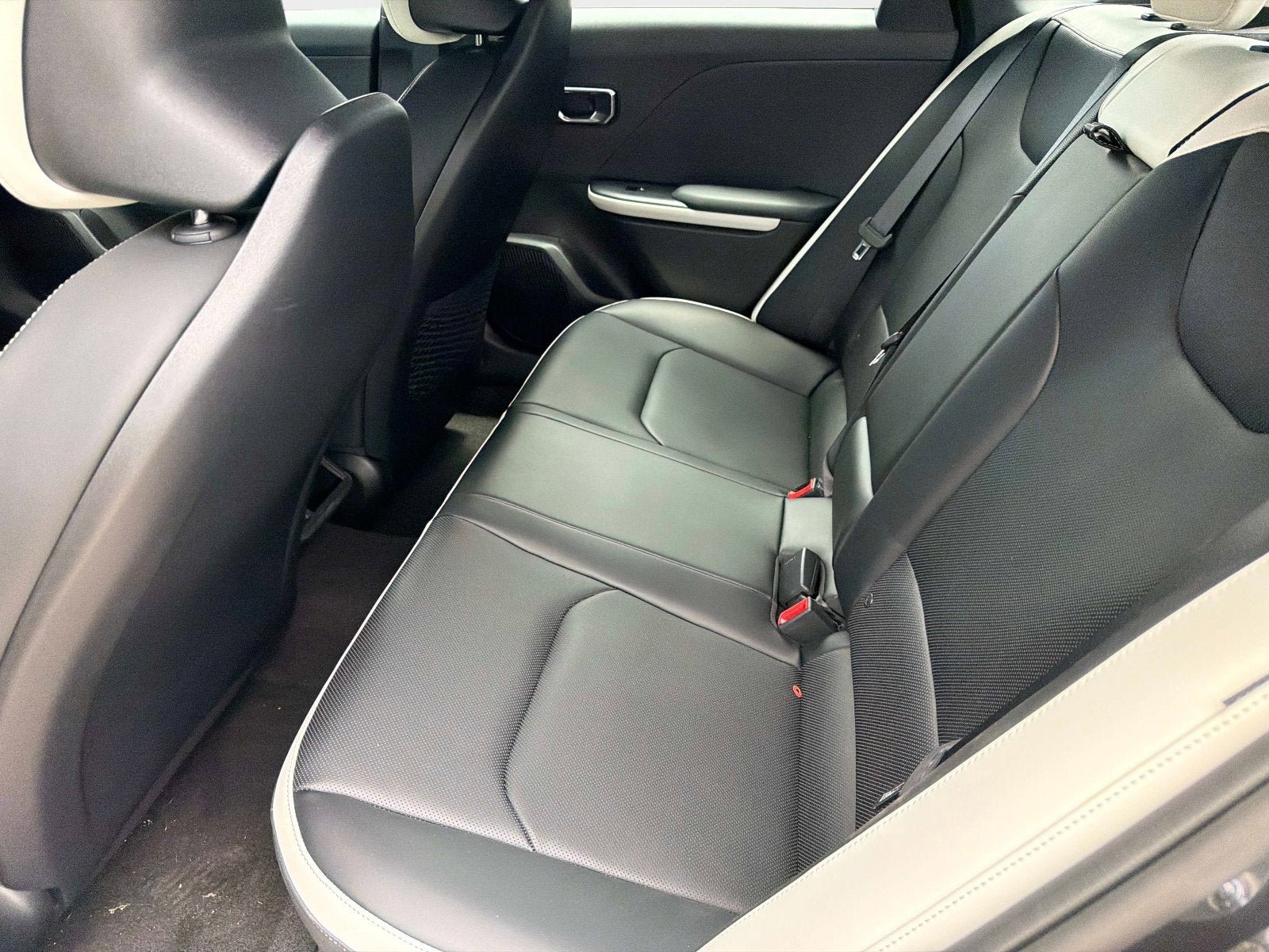 New 2026 Kia K4 GT-Line w/ GT-Line Premium Package FWD image 11