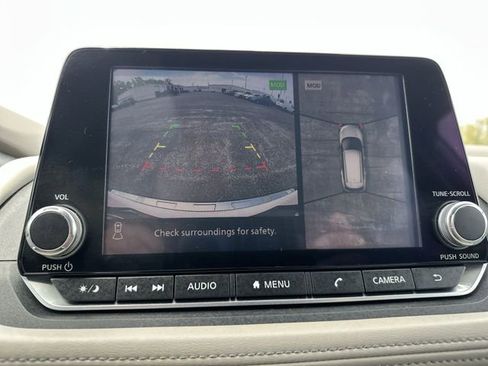 Used 2021 Nissan Rogue SV FWD image 24