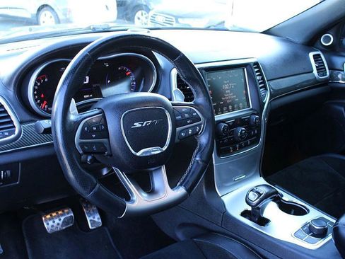 Used 2014 Jeep Grand Cherokee SRT image 15